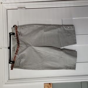 NWOT. Gloria Vanderbilt. Light Green wash Skimmer. 16